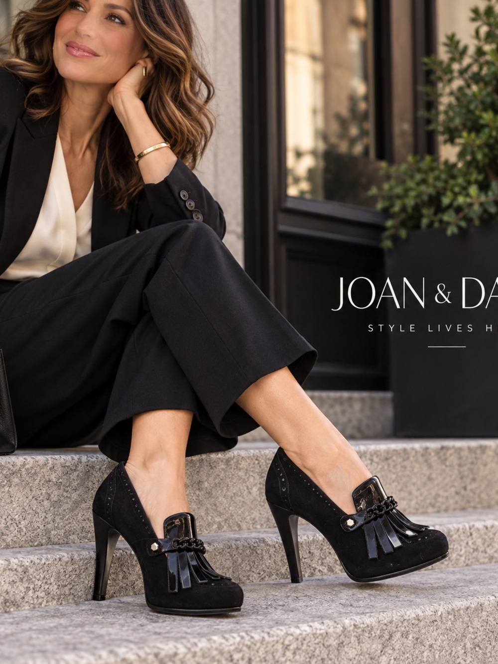 💚MAKE OFFER💚 Joan & David Black Leather Tassel Oxford Heels Size 8